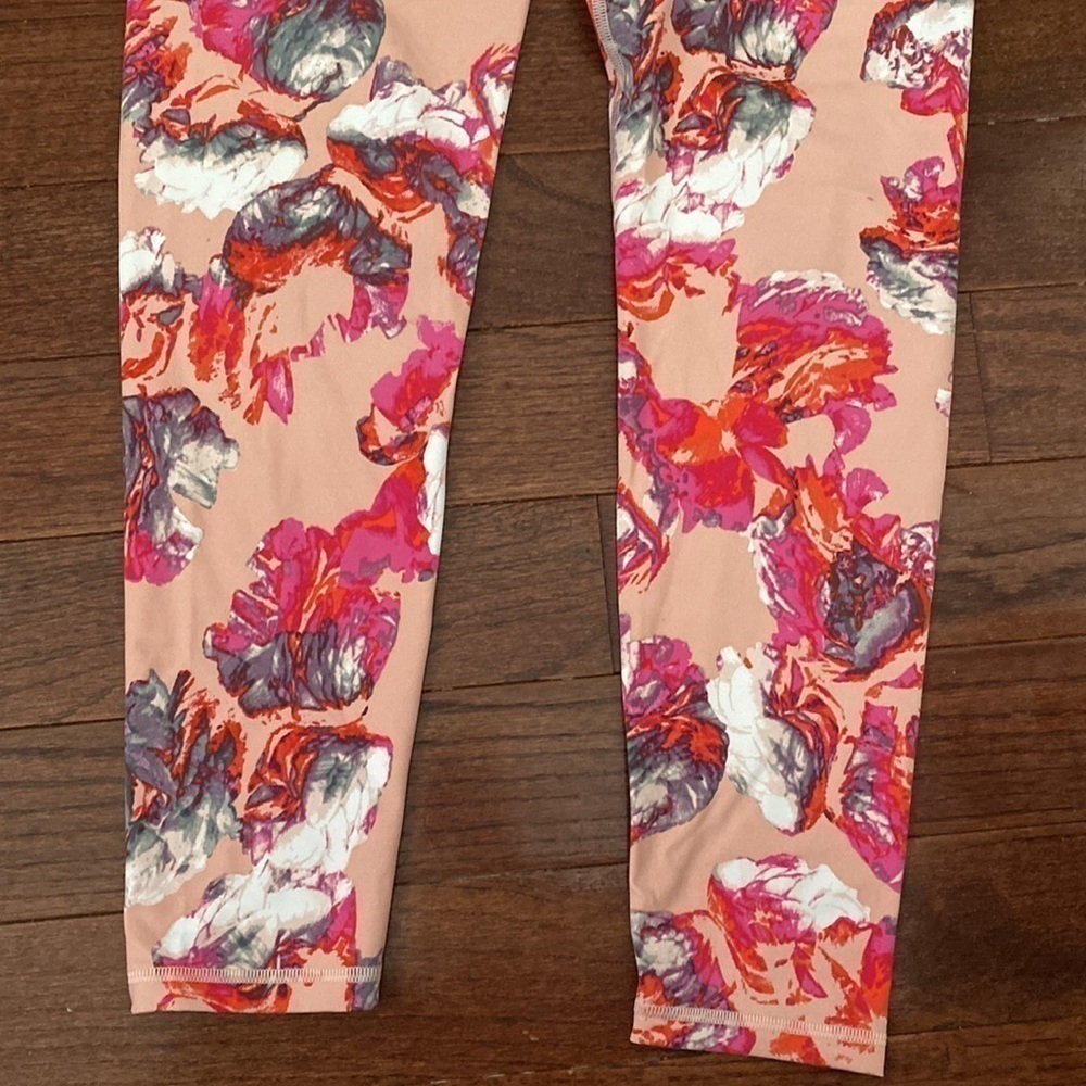 Victoria Sport Leggings - Picture 3 of 6